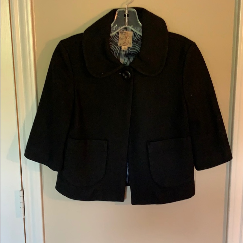 Sz. Medium Tulle 3/4 sleeve black crop jacket.